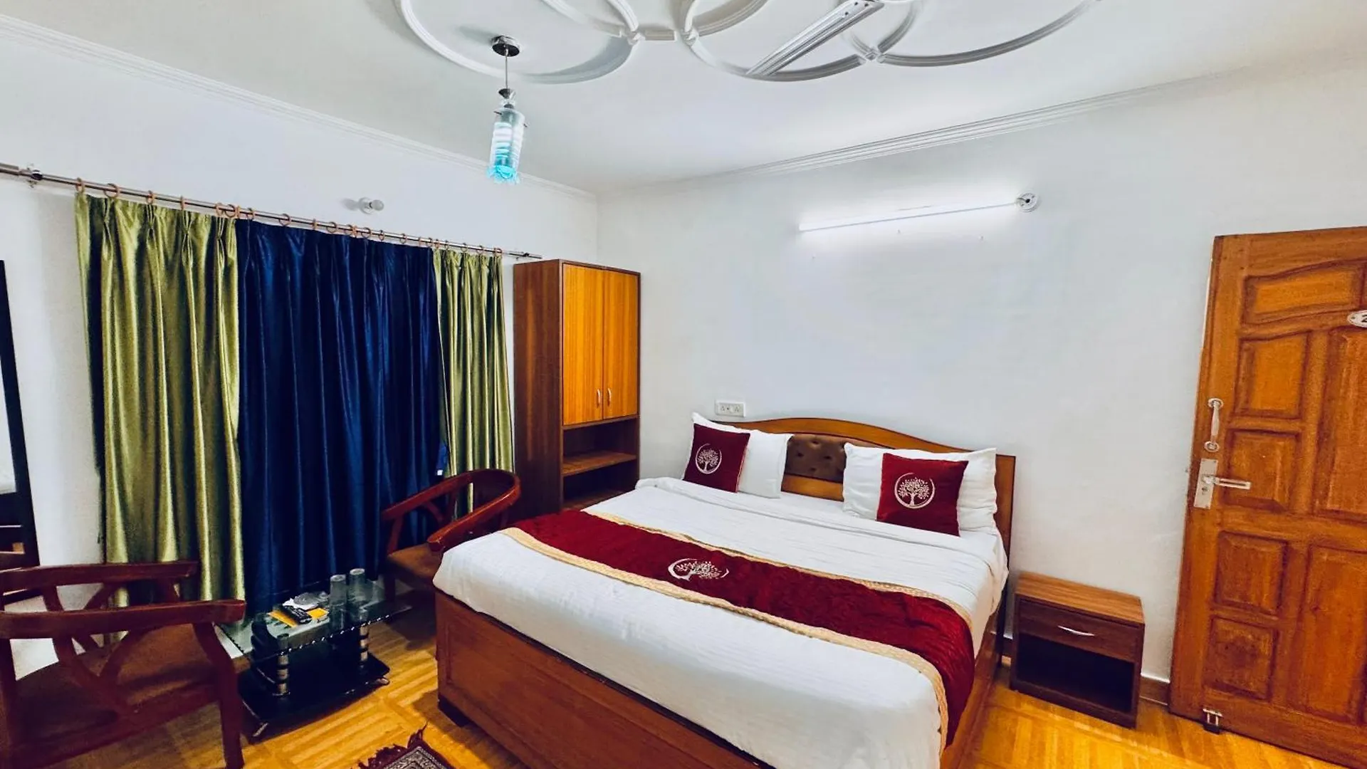 Mountain River Valley Resort Udajpur Indie